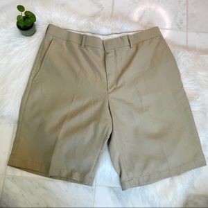 Walter Hagen khaki lightweight golf shorts sz 36